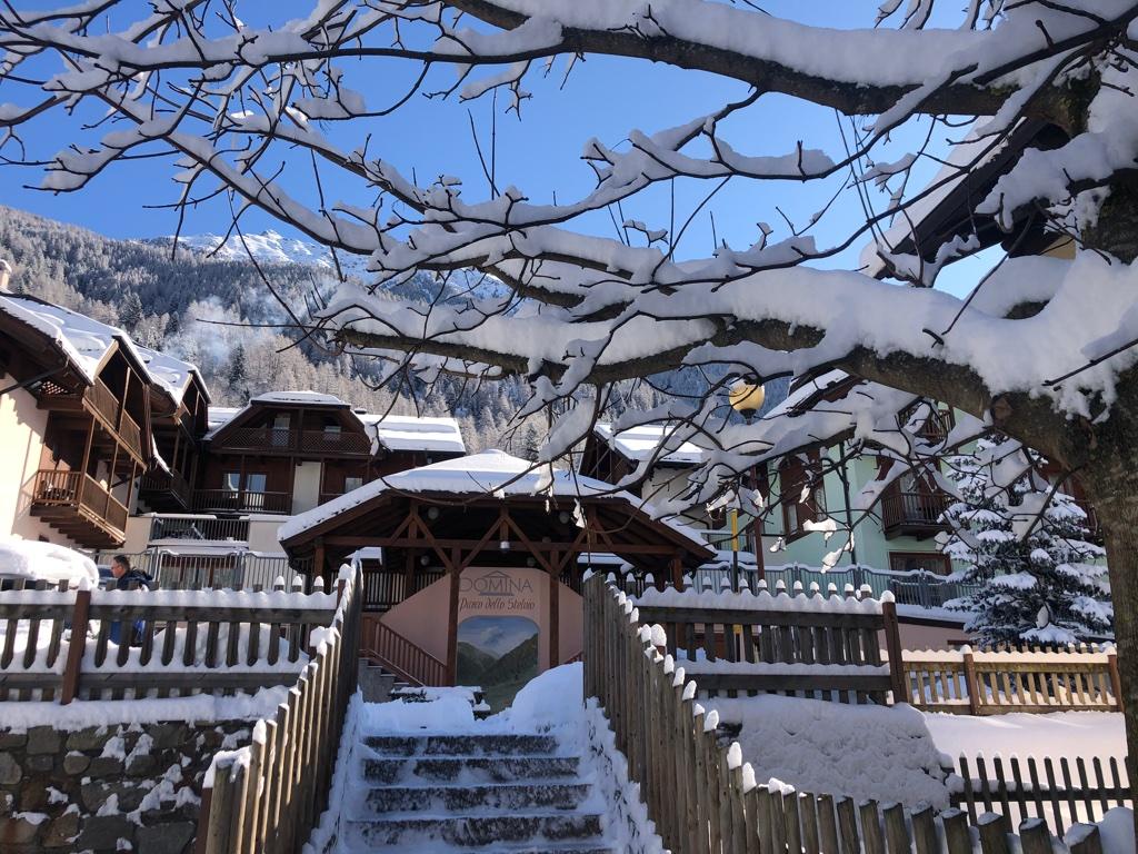 Hotel Domina Parco Dello Stelvio Cogolo Exterior foto