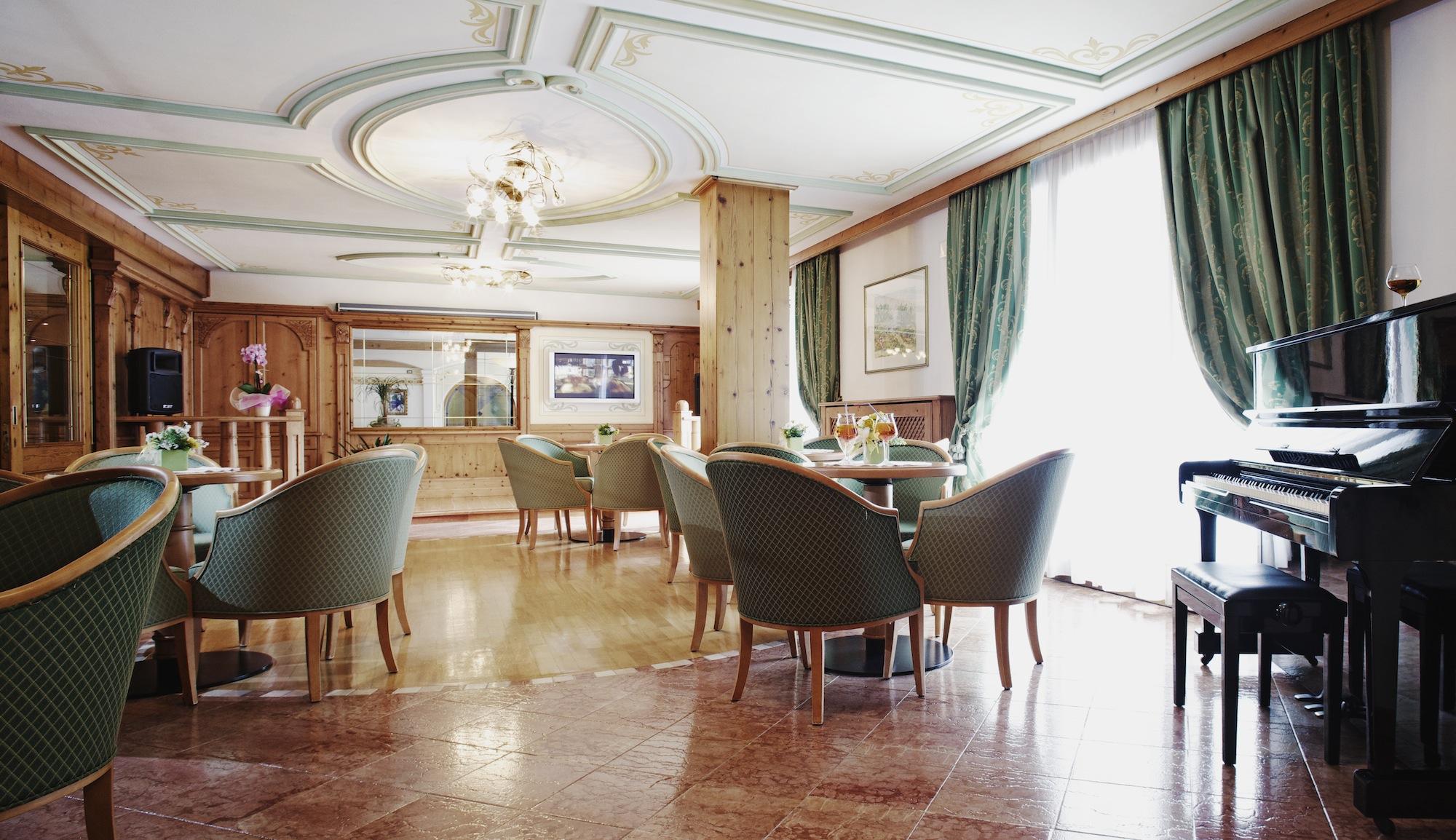 Hotel Domina Parco Dello Stelvio Cogolo Exterior foto