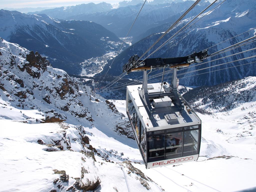 Hotel Domina Parco Dello Stelvio Cogolo Exterior foto